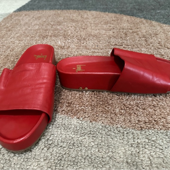 Beek Pelican Slide Sandal Cherry Red Size 8 - Picture 4 of 6